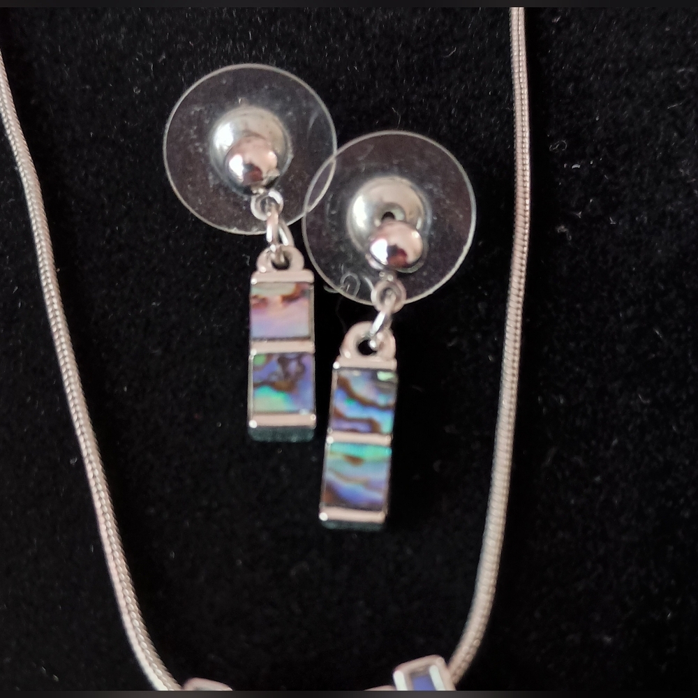 3/$15 Abalone Shell Necklace and Earring Set - Picture 2 of 5